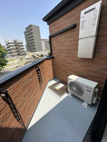 ベイルーム横須賀中央Ⅱのバルコニー|外からの目が気にならないバルコニーで洗濯物が干せます