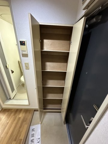 ヴィラトーヨー平塚の玄関|シンプルで使いやすい玄関です