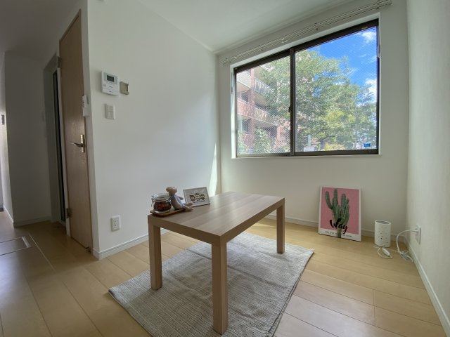 ベイルーム吉野町の居間・リビング|※ステージング写真