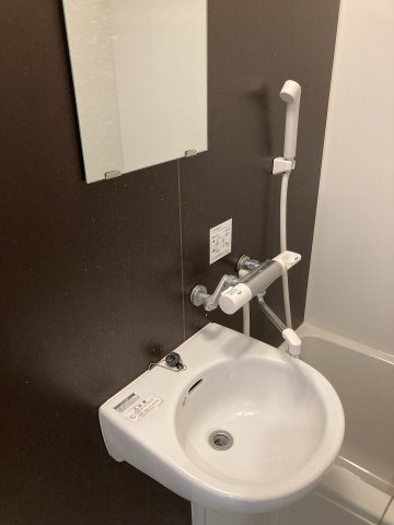 ベイルーム吉野町の洗面所|スペースが確保できる洗面所です