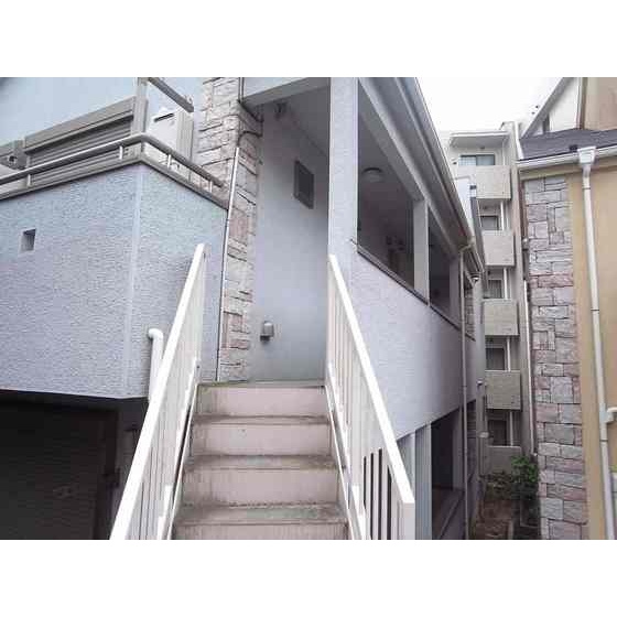 ウィンズ上永谷Ｃ棟のエントランス|外観