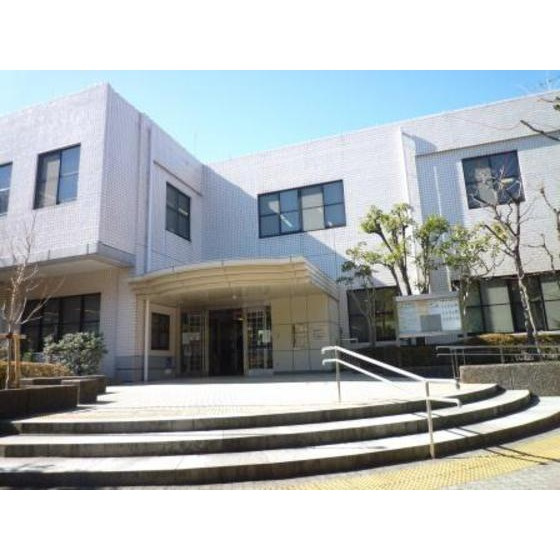 ウィンズ上永谷Ｃ棟の周辺|図書館「市港南図書館まで883ｍ」横浜市港南図書館