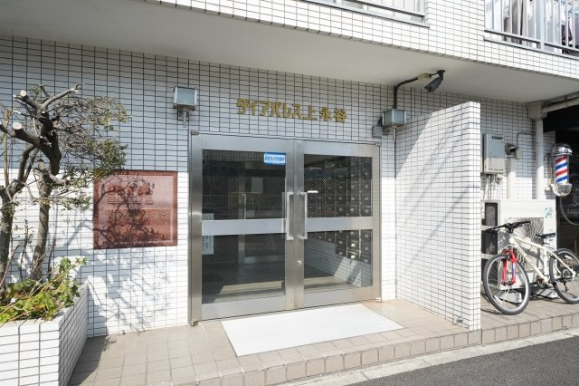 ダイアパレス上永谷のエントランス|落ち着いたエントランスです