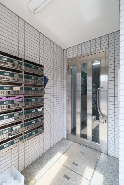 プラザ新川崎のエントランス|落ち着いたエントランスです