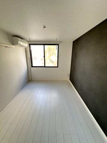 ベイルームY12の居間・リビング|こちらの居間で趣味の時間をお楽しみください