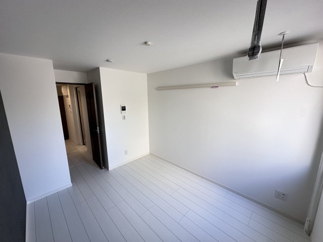 ベイルームY12の寝室|落ち着いた色調の寝室です