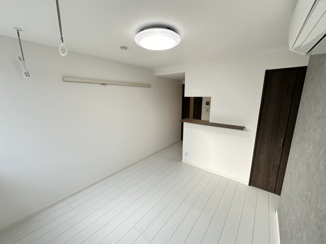 ベイルーム横須賀堀ノ内プレミアの居間・リビング|リビングです