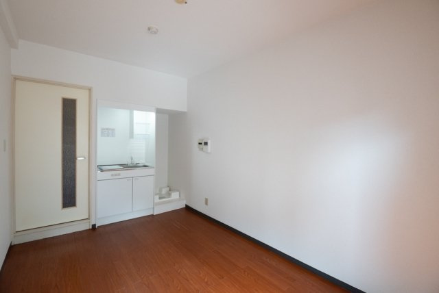 ヴェラハイツ鶴見の洋室|きれいな洋室です