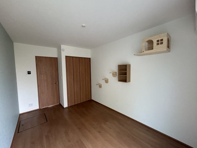 エルミタージュ堀ノ内の寝室|開放的な寝室です