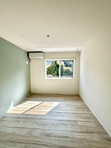 grenade横須賀（グルナードヨコスカ）の居間・リビング|居間です