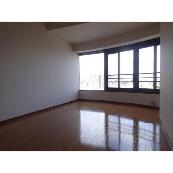 プリマヴェーラ問屋町の居間・リビング|おしゃれな居間です