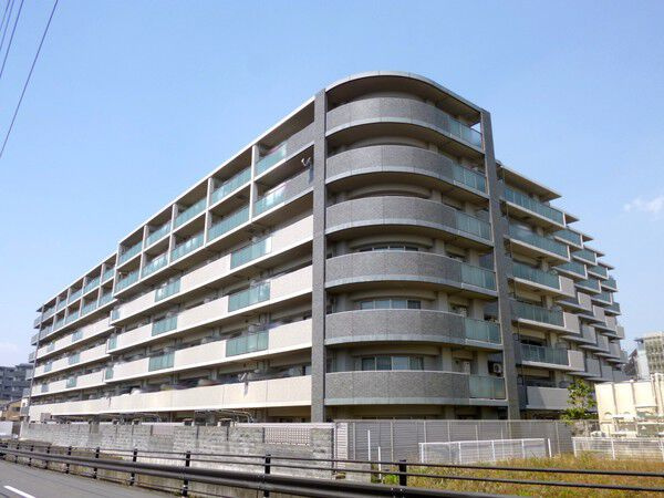 レスタージュ京都の外観