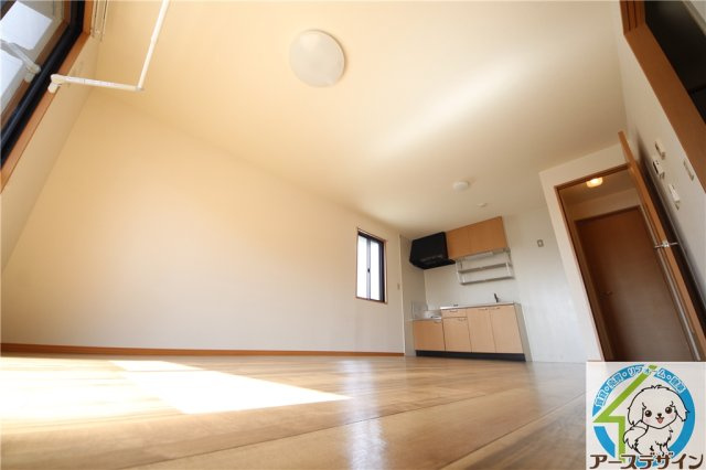 メゾンソレーユの居間・リビング|※類似部屋