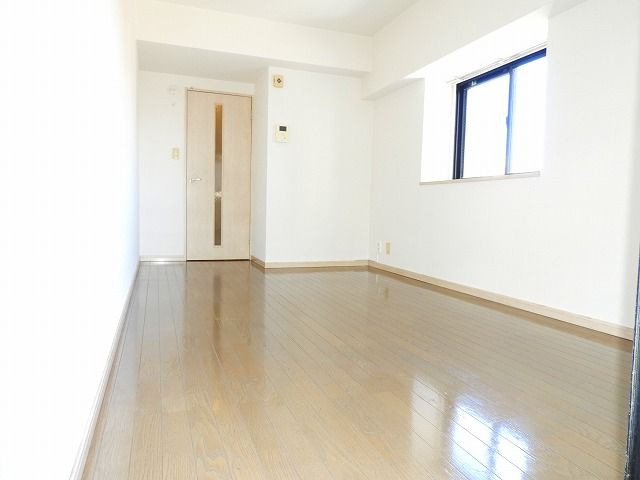 ヴェルジュ平尾の居間・リビング