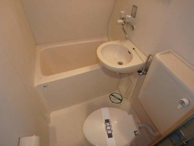 アートイン巣鴨の浴室|日々の疲れを癒すお風呂付です