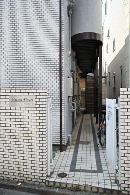 メゾンフレールのエントランス|ゆとりのあるエントランスです