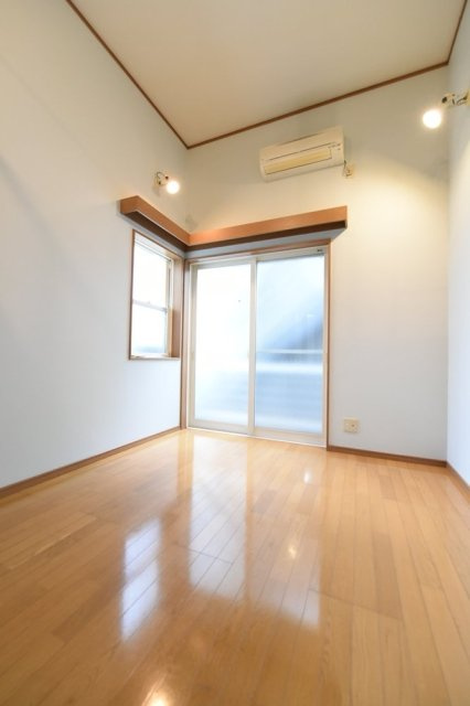 アミューズ鷺宮の洋室|きれいな洋室です