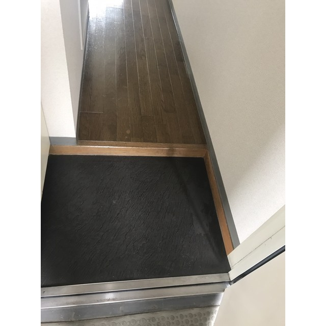 インディビレッジの玄関|毎日通る玄関はこちらです