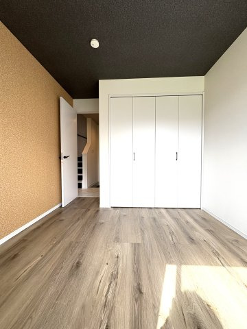 藤沢駅徒歩12分×ホテルライクなデザイン邸宅の洋室