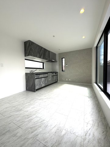 藤沢駅徒歩12分×ホテルライクなデザイン邸宅のキッチン