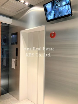 【その他共用部分】 | リンクハウス京町堀 | エレベーターは防犯カメラが付いているので、安心です♪