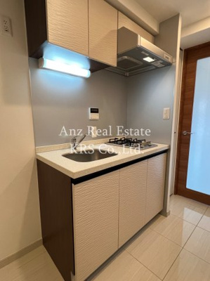 【キッチン】 | リンクハウス京町堀 | 2口ガスキッチンで楽しくお料理♪上部に棚があって便利です♪