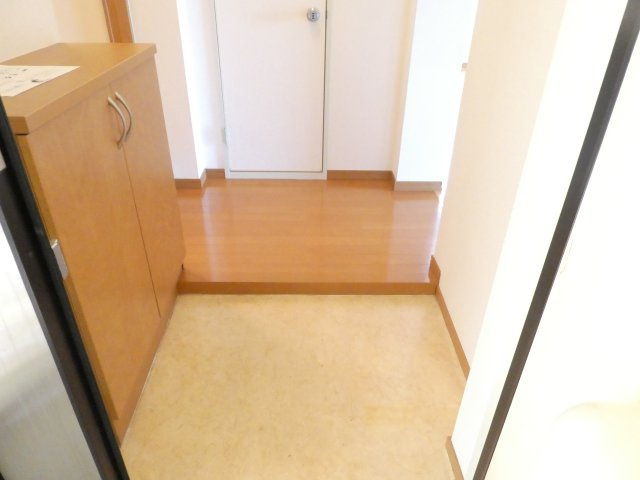 ヴィラ宝塚　宝松苑の玄関