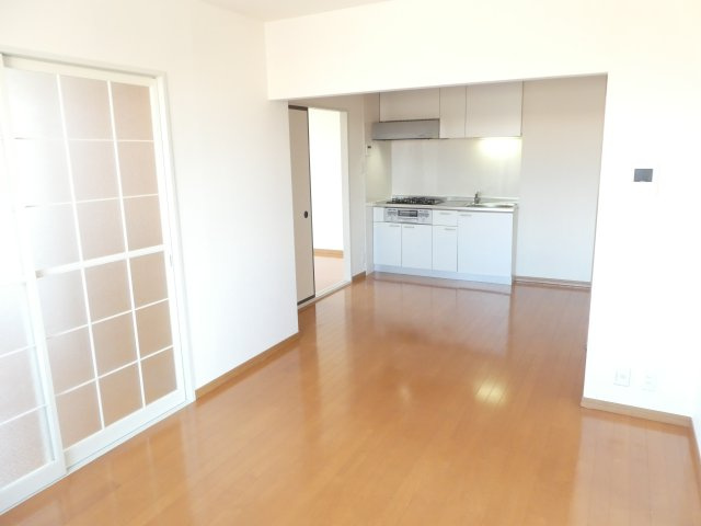 ヴィラ宝塚　宝松苑の居間・リビング