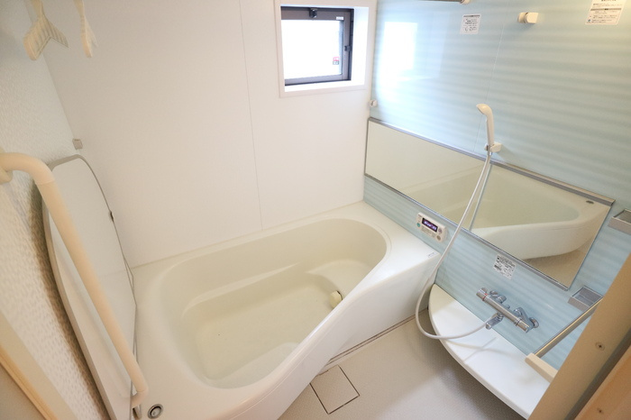 ウィルモア垂水の浴室