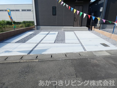 【駐車場】 | 小山市犬塚2期 | 横並びに2台駐車可能♪