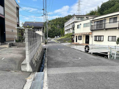【その他】 | レオパレスＭＳＫ三成ヶ丘 | 物件前道路