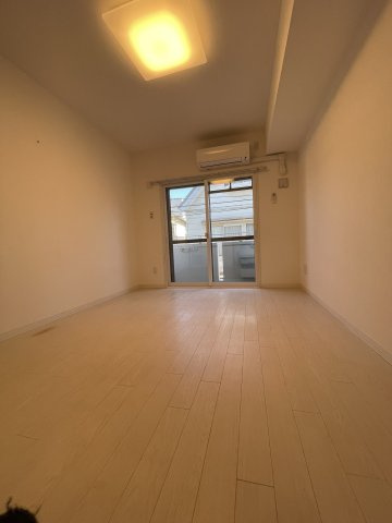 SOCIETY SHINNAKANO (ソサエティ新中野)の居間・リビング