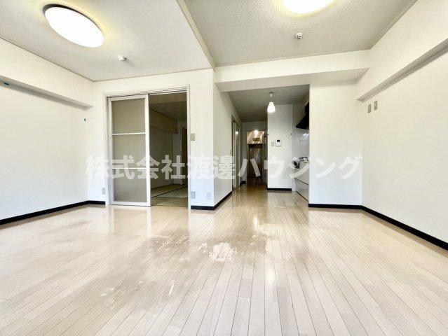 大建コーポ江坂Ⅱの居間・リビング