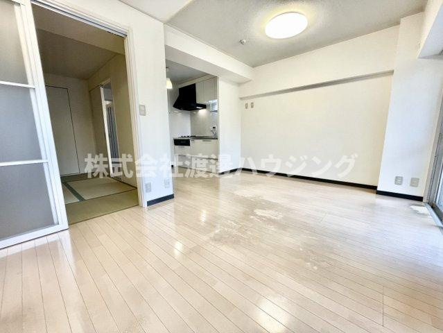 大建コーポ江坂Ⅱの居間・リビング