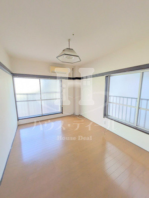 【居間・リビング】 | 山口ビル | リビングです