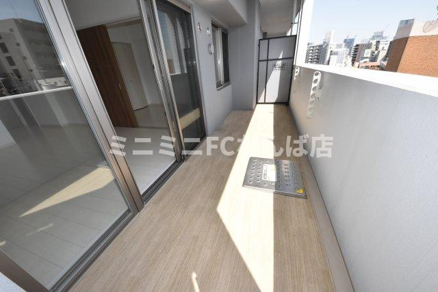 ショウエイ靭のバルコニー