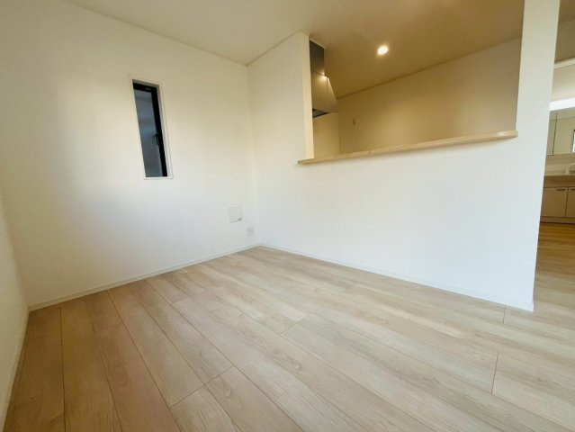 【Cradle Garden】　結城市結城　第４３　全４邸のキッチン|〇５号棟　キッチン〇
お料理をしながら、後片付けをしながら会話がはずむ対面キッチン♪リビングが見渡せるので小さいお子様がいても安心です（＾＾）
2025年12月撮影