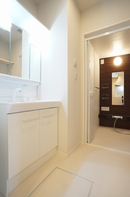 【洗面所】 | La Vierge | 広い洗面スペース