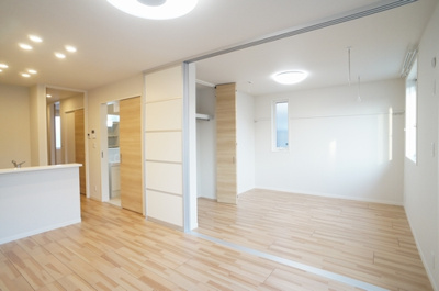 【居間・リビング】 | La Vierge | ゆったりとしたリビングです