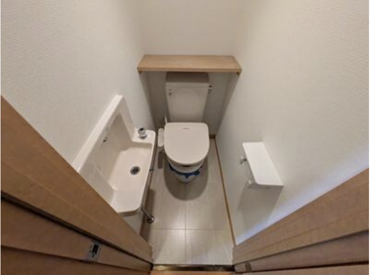 鷹番2丁目戸建てのトイレ