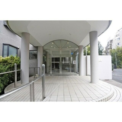 【エントランス】 | ドームズ芦花公園