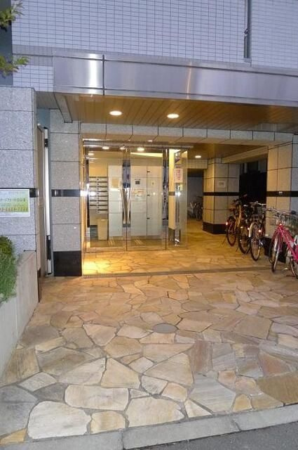 ステージファースト白山Ⅱのエントランス