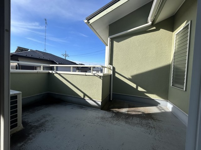 中古戸建　酒井根7のバルコニー