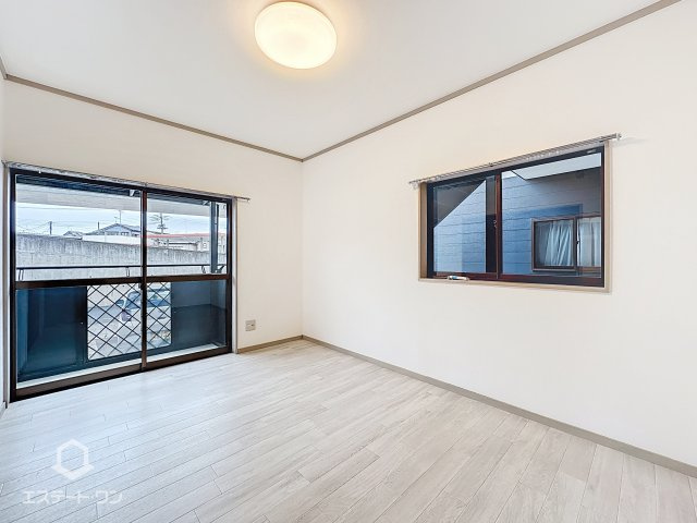 アゼリアコート2の洋室