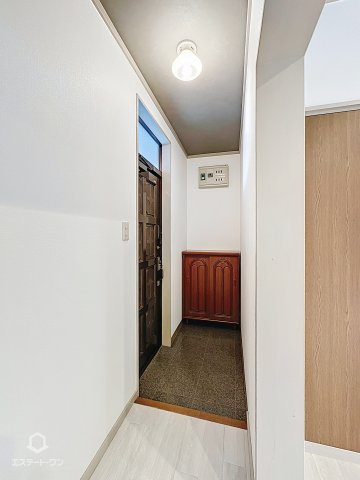 アゼリアコート2の玄関