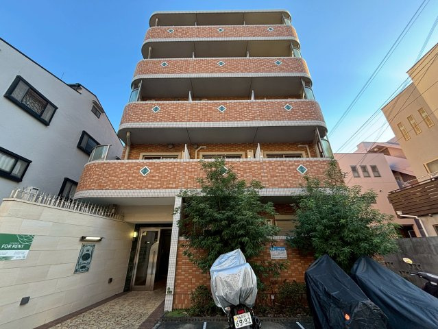 相川フラワーコートの外観