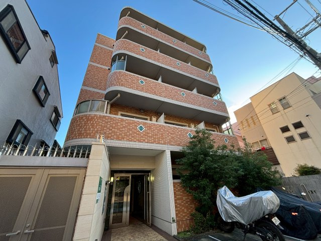 相川フラワーコートの外観