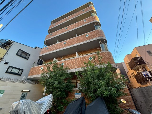 相川フラワーコートの外観