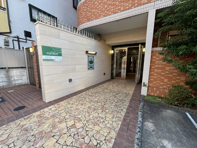 相川フラワーコートのエントランス