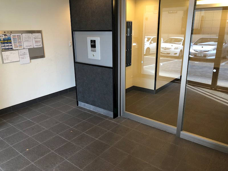 グランパシフィック東向日のエントランス